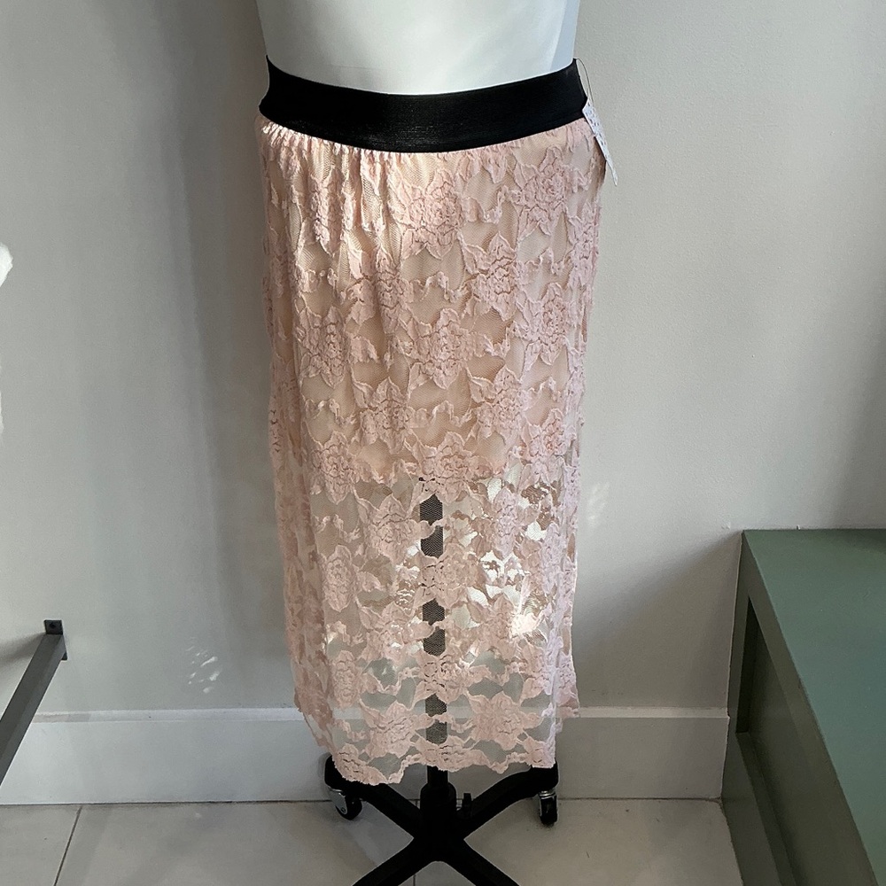 Free People Black and Pink Lace Midi Skirt NWT - Medium (981)